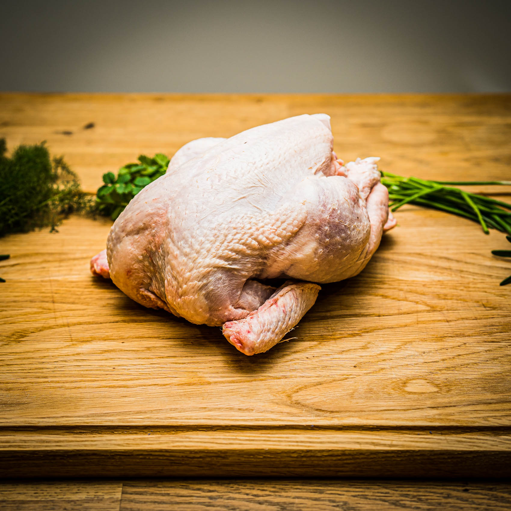 Organic Free Range Whole chicken with giblets (25.12)